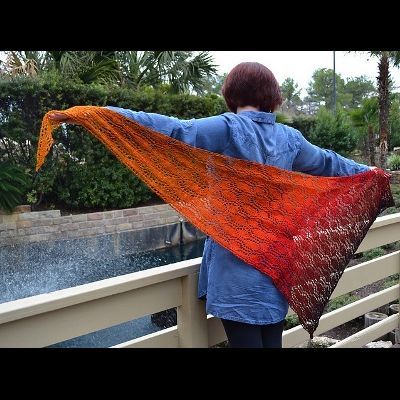 Ogee Lace Scarf by Susanna IC, free pattern, photo © ArtQualia