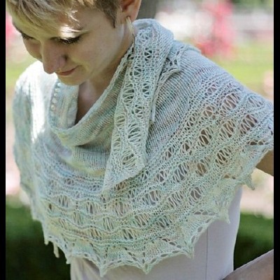 Sirenia by Susanna IC, Embrace the Lace Knitting Club from Woolgirl, photo © Woolgirl